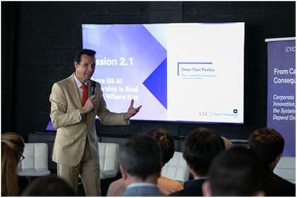 A speaker framing a working session